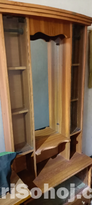 ড্রেসিং টেবিল